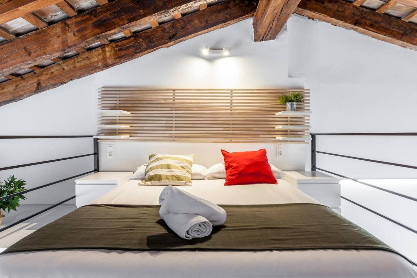 Ruzafa Modern Lofts Lägenhet Valencia Exteriör bild